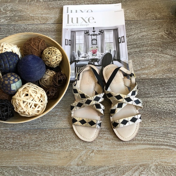 Caslon Shoes - Caslon Finn Leather Sandal In Gold And Black